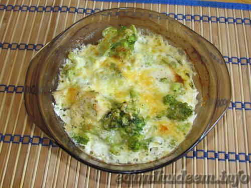 Куриная грудка с брокколи в духовке пп. Куриное филе с брокколи в духовке