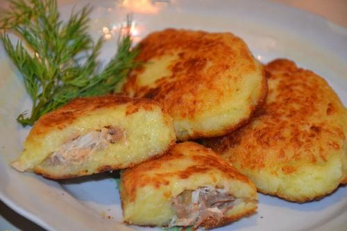 Картофельные зразы с куриным фаршем в духовке. Нежные картофельные зразы с куриным фаршем