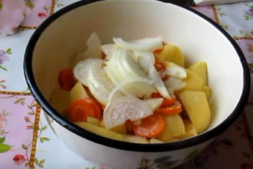 Куриные ножки с овощами в духовке в фольге. Куриные ножки в духовке с картошкой