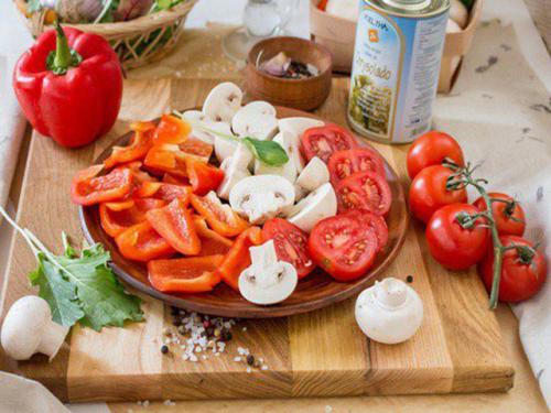 Шашлык из курицы в духовке на решетке. Куриные шашлычки, запеченные в духовке с овощами