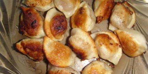 Как в духовке пожарить пельмени. Пельмени Кубань с потрибкой, в горшочках 01