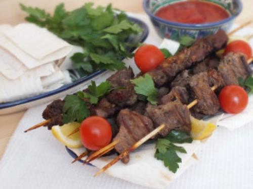 Шашлык на гриле на шпажках. Куриные шашлычки на гриле 13