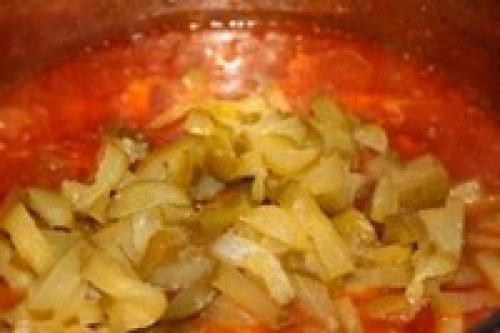 Азу с солеными огурцами. Азу из свинины с солеными огурцами и картофелем