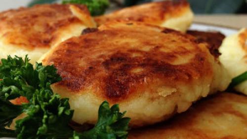 Зразы картофельные с курицей и сыром. Картофельные зразы с курицей