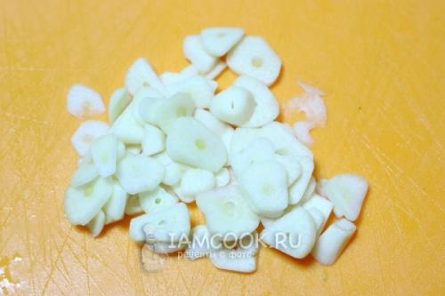 Жареные пельмени с яйцом. 