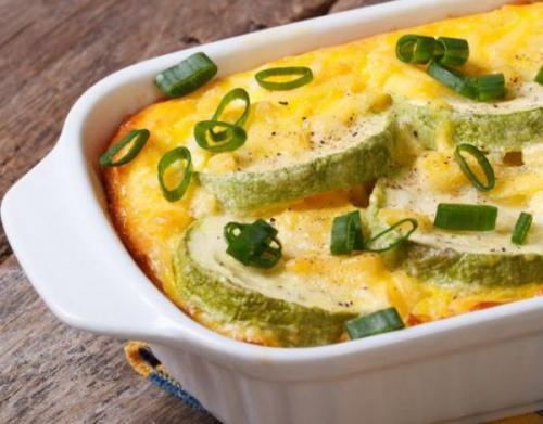 Треска с кабачками в сметанном соусе. Запеченная треска с кабачками в горшочке
