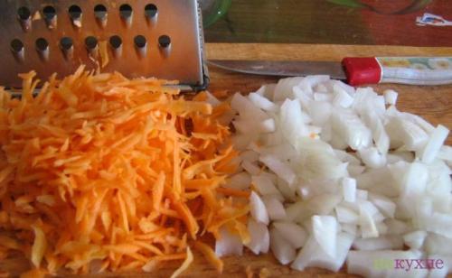 Кальмары с грибами запеченные с сыром. Кальмары, фаршированные грибами, запеченные в сливках под сырной корочкой