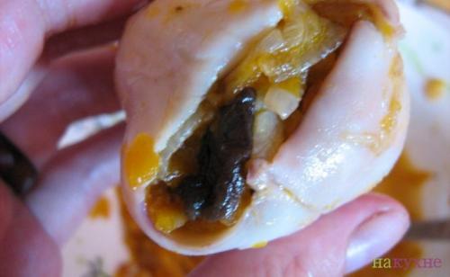 Кальмары с грибами запеченные с сыром. Кальмары, фаршированные грибами, запеченные в сливках под сырной корочкой