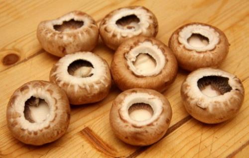 Шампиньоны с беконом на мангале. Готовим гарнир на костре с сыром и беконом