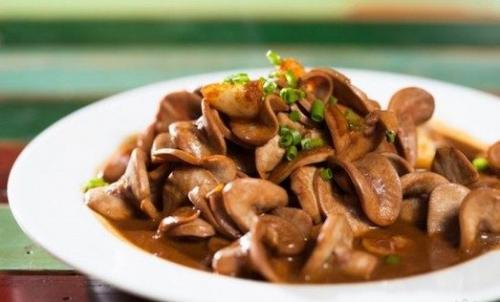 Почки говяжьи с грибами в сметанном соусе. Почки с грибами в сметанном соусе. 02 Почки говяжьи с грибами в сметанном соусе. Почки с грибами в сметанном соусе. 02