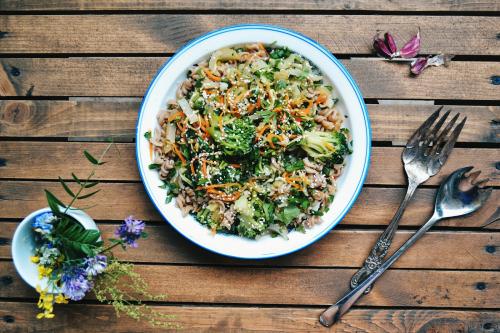 Паста с соусом терияки и овощами. Гречневая Паста с Овощами и соусом Терияки