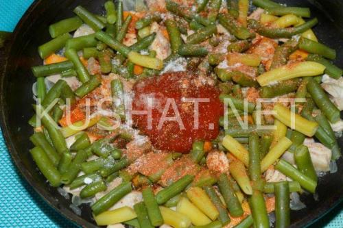Курица со стручковой фасолью в томатном соусе. Стручковая фасоль с курицей – рецепт