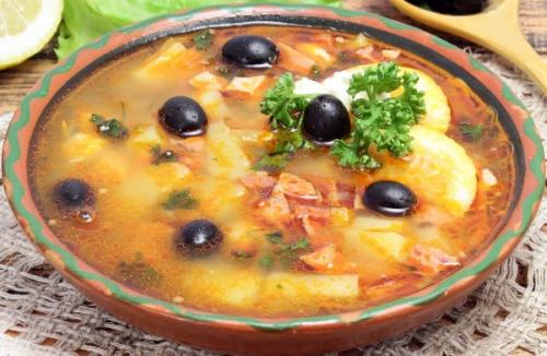 Солянка сборная мясная по домашнему. Пошаговый процесс приготовления