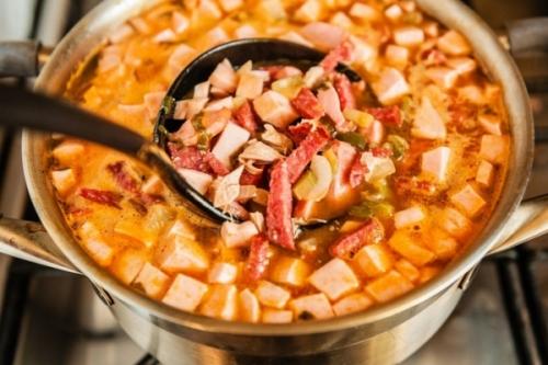 Солянка сборная мясная по домашнему. Пошаговый процесс приготовления