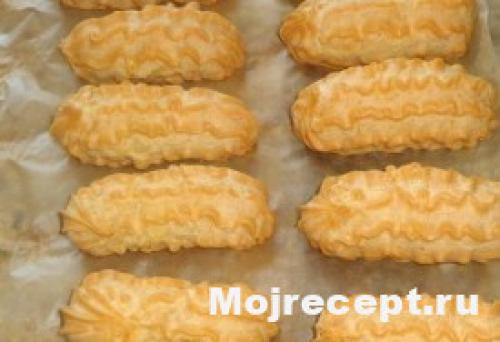 Эклеры с творожным кремом