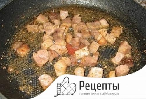 Жареная картошка с грибами и беконом. Жареная картошка с опятами и беконом 01 Жареная картошка с грибами и беконом. Жареная картошка с опятами и беконом 01