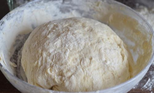 Быстрое тесто без молока. Видео 08