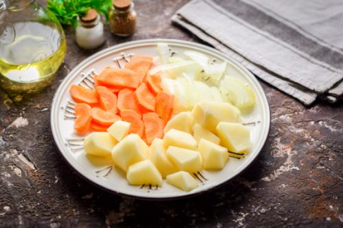 Рагу из свинины с картошкой и капустой. Как приготовить картофель с капустой и мясом: 17 Рагу из свинины с картошкой и капустой. Как приготовить картофель с капустой и мясом: 17