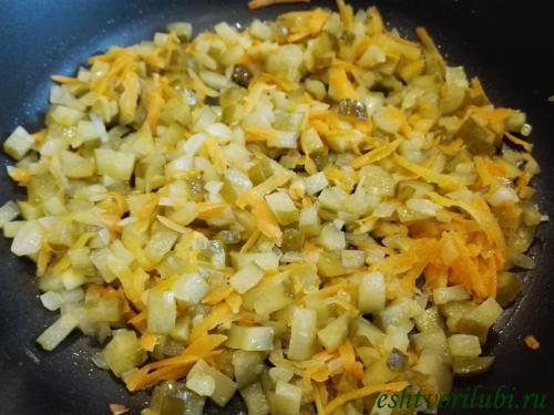 Огурцы на терке для рассольника. Вариант 3: Рассольник без огурцов с болгарским перцем 24 Огурцы на терке для рассольника. Вариант 3: Рассольник без огурцов с болгарским перцем 24