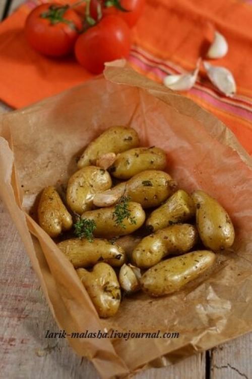 Картошка запеченная в духовке на пергаменте. Испанские пейзажи. Картофель, запеченный в пергаменте