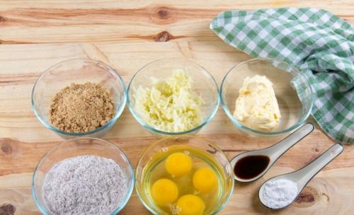 Кето оладьи из кабачков. Кабачковый кето-хлеб