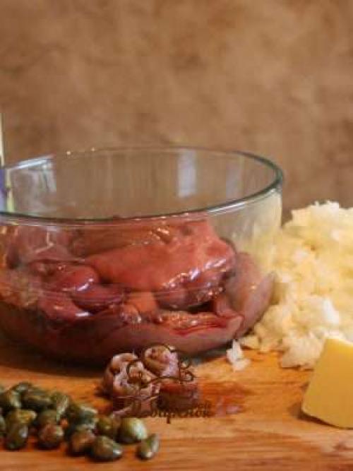 Печень жареная рецепты. Как пожарить печень говядины со сметаной