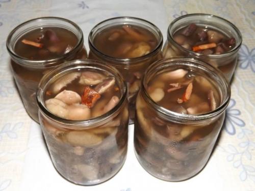 Маслята маринованные с чесноком. Простой рецепт маринованных маслят на зиму