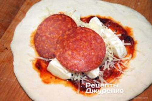 Закрытая пицца круглая. Ингредиенты (2 порции)