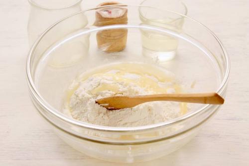 Закрытая пицца с сосисками. Кальцоне или закрытая пицца с сосисками