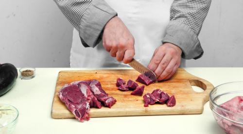 Баранина с баклажанами в мультиварке 01