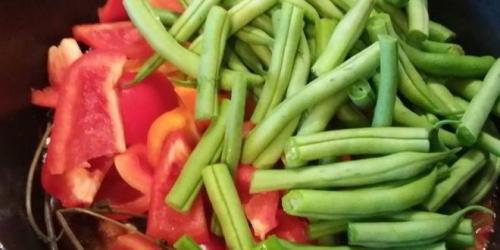 Стручковая фасоль с курицей и картошкой. Тушеный картофель со стручковой фасолью, луком и морковью 19