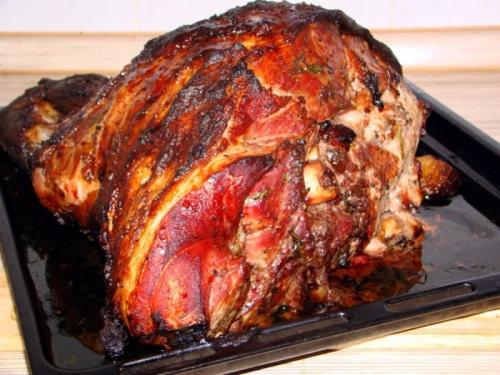 Рулька отварная запеченная без кости. Рулька свиная запеченная в духовке. Пошаговый рецепт