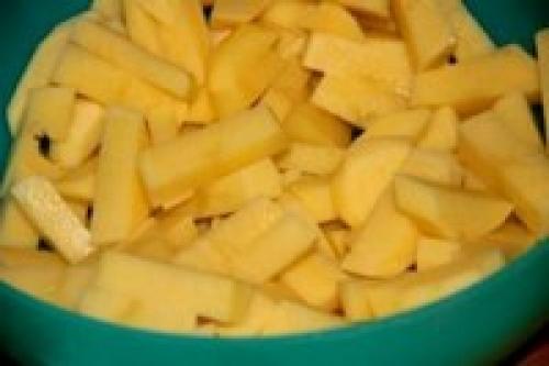 Азу с солеными огурцами. Азу из свинины с солеными огурцами и картофелем