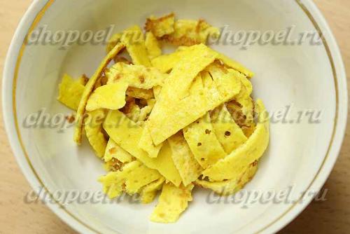 Салат с болгарским перцем курицей и сыром. Салат с болгарским перцем и курицей – рецепт с фото по шагам