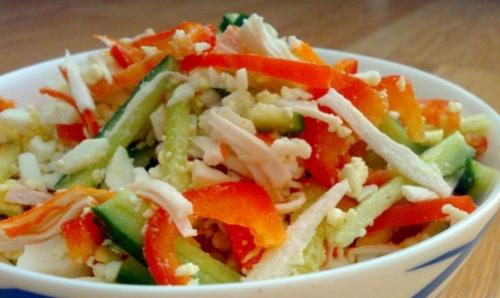 Салат с болгарским перцем курицей и сыром. Салат с болгарским перцем и курицей – рецепт с фото по шагам 09 Салат с болгарским перцем курицей и сыром. Салат с болгарским перцем и курицей – рецепт с фото по шагам 09