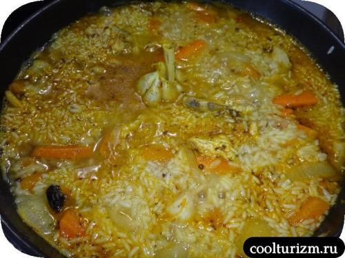 Плов из курицы в воке. Домашний плов из курицы в сковородке-вок