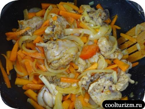 Плов из курицы в воке. Домашний плов из курицы в сковородке-вок