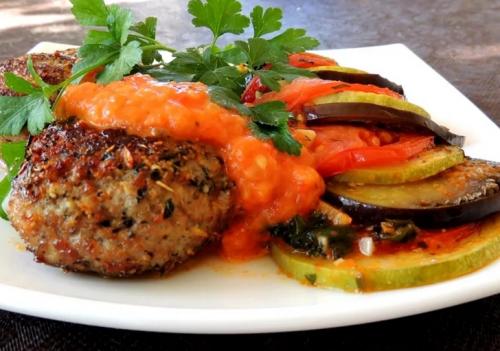 Котлеты из кабачков с панировочными сухарями. Котлеты из кабачков с фаршем — самый вкусный рецепт