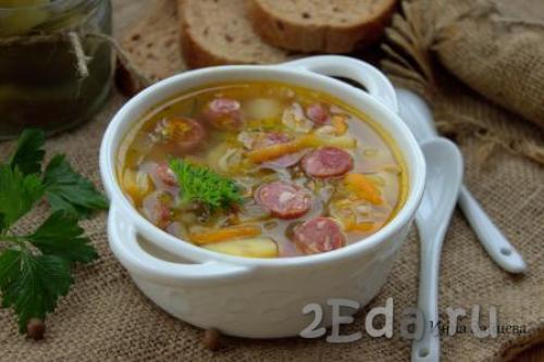 Рассольник с колбасой без перловки. Рассольник с перловкой и колбасой
