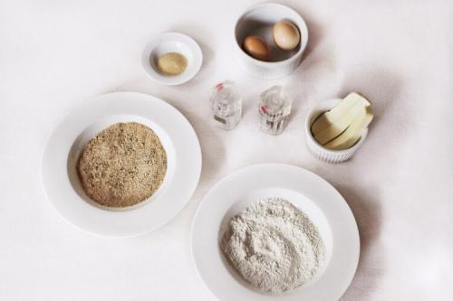 Сыр во фритюре без панировки. Закуски к пиву: горячие сырные палочки в панировке