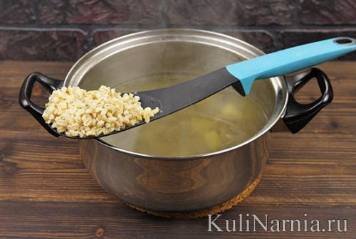 Суп с перловкой без огурцов. Рассольник с перловкой и солеными огурцами рецепт с фото