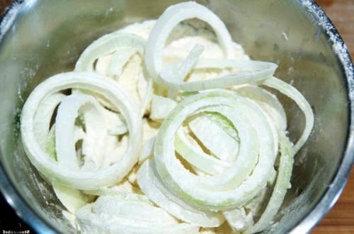 Луковые кольца во фритюре. Луковые кольца в пивном кляре