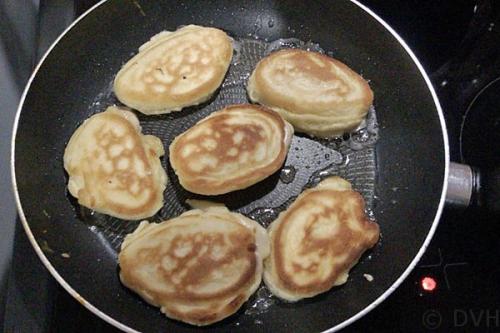 Оладьи с сосисками без кефира. Вкусные оладьи на сметане с сосисками (Рецепт от Виктории и Саши)