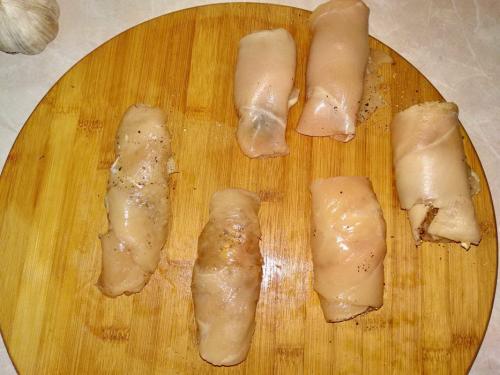 Мясные рулетики с черносливом и курагой. Мясные рулеты с курагой и черносливом – люблю их готовить к праздничному столу