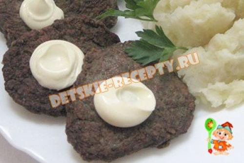 Котлеты из говяжьей печени для ребенка. Печеночные котлеты для детей