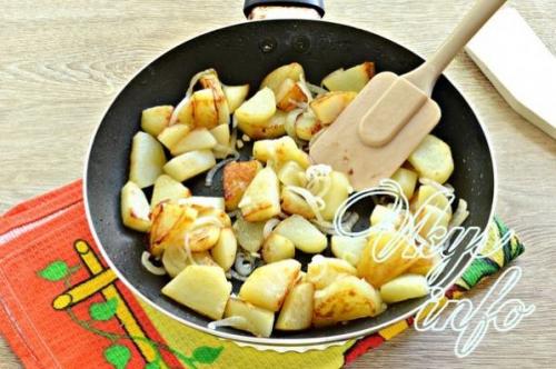 Жареная картошка с яйцом и сыром. Жареная картошка с яйцом 10 Жареная картошка с яйцом и сыром. Жареная картошка с яйцом 10