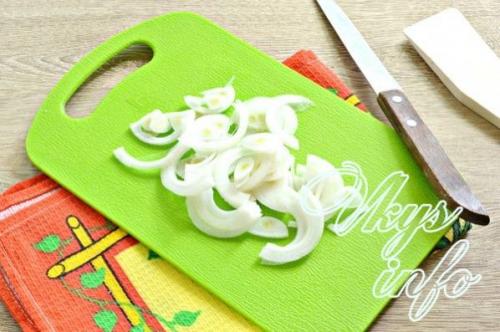 Жареная картошка с яйцом и чесноком. Как приготовить жареную картошку, залитую яйцами на сковороде