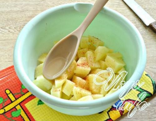 Жареная картошка с яйцом и чесноком. Как приготовить жареную картошку, залитую яйцами на сковороде