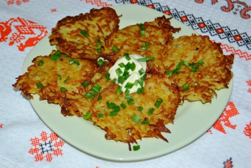 Украинские деруны рецепт. Картофельные «деруны» по-украински – с хрустящей ажурной корочкой