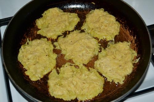 Украинские деруны рецепт. Картофельные «деруны» по-украински – с хрустящей ажурной корочкой